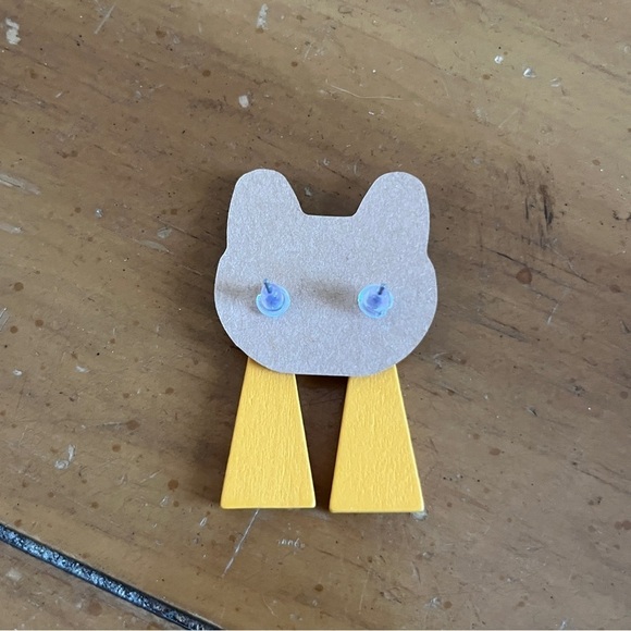 Wooden Geometric Triangular Stud Handmade Lightweight Earrings Yellow Gold - Picture 4 of 4